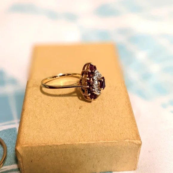 Ruby and diamond cluster ring - Picture 2 of 2